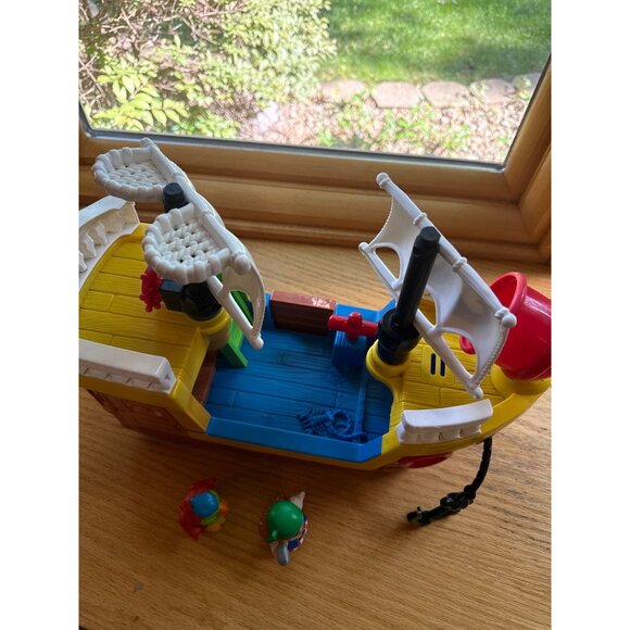 Fisher-Price Little People Pirate Ship Playset With Music Sounds & 2 Figures - Picture 6 of 9